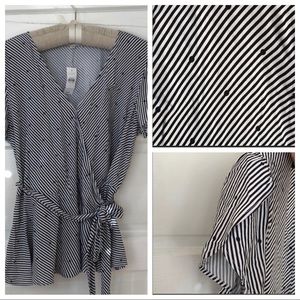 LOFT Black & White Wrap Top Blouse NWT Large